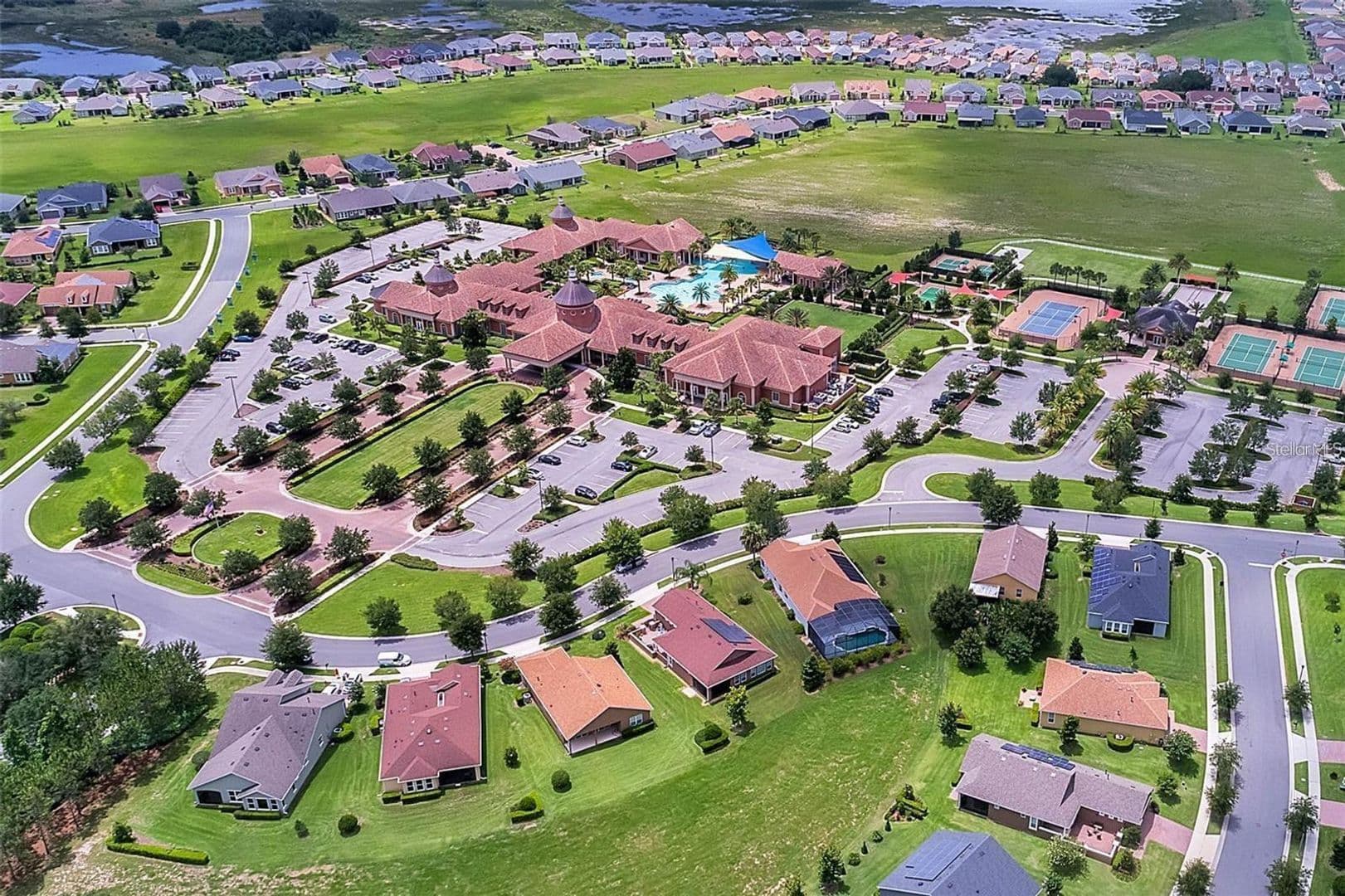 Groveland House: 108 Flame Vine Way