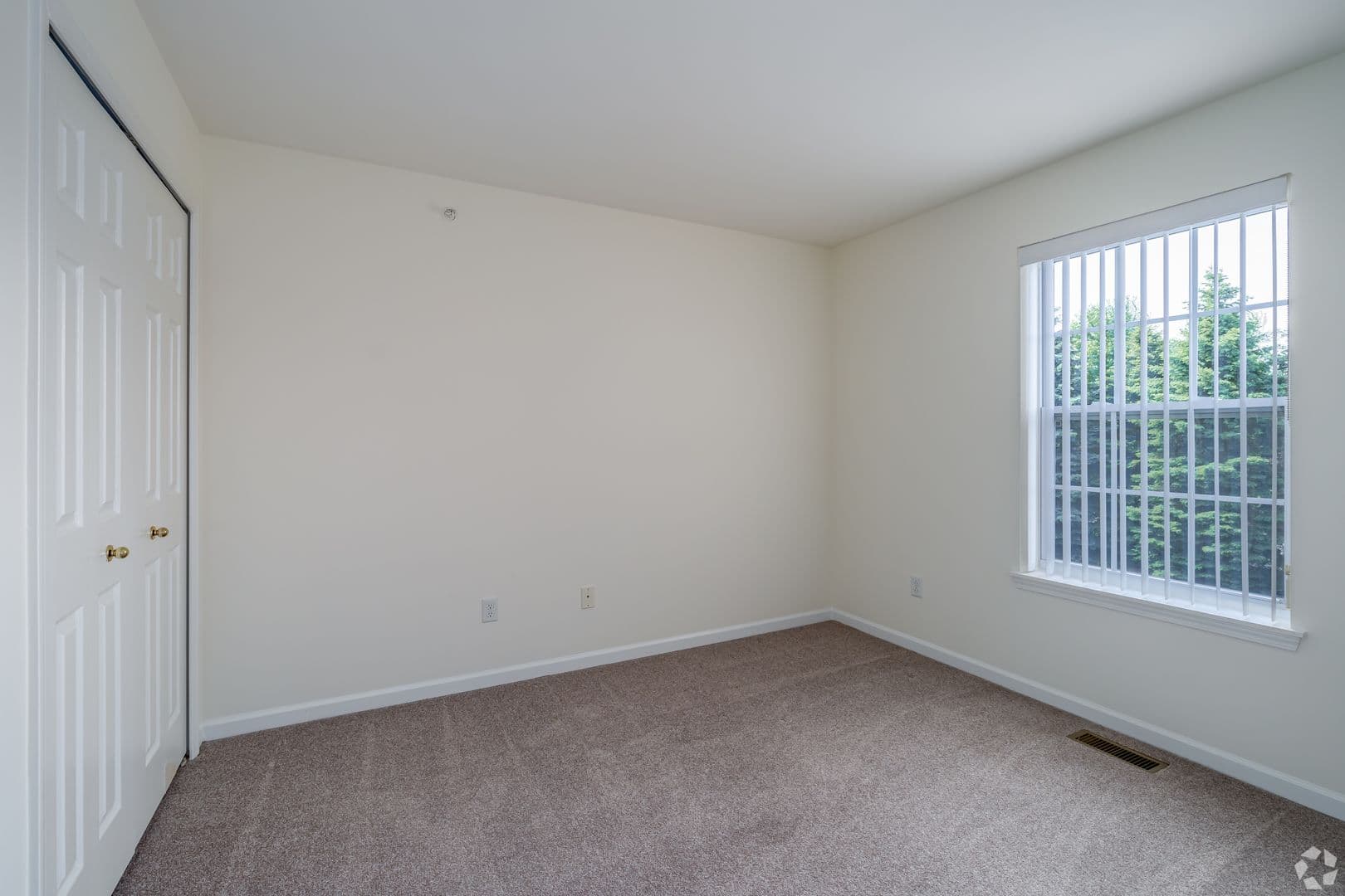 Shelby Township Apartment: 2427 Partridge Drive