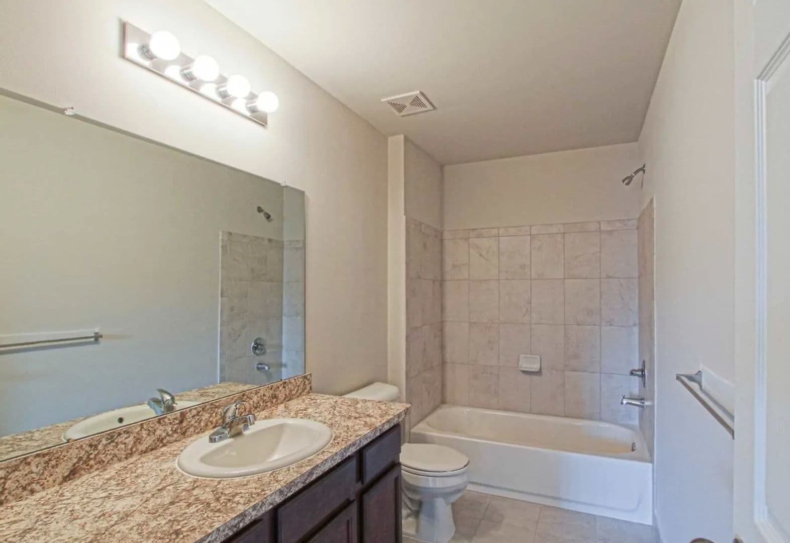 Rochester Hills Apartment: 1090 Academy Drive