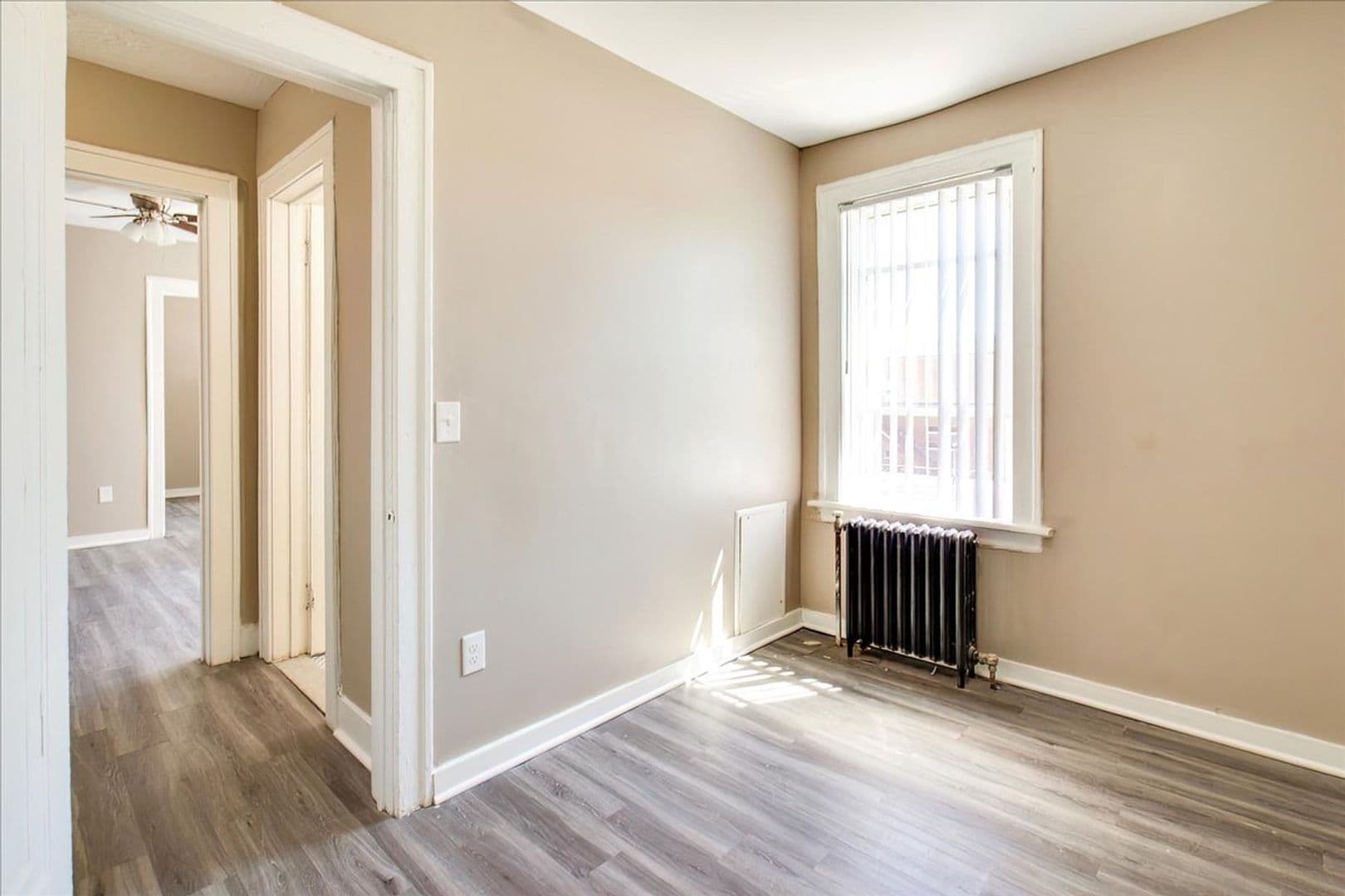 Pontiac Apartment: 574 W Huron Street
