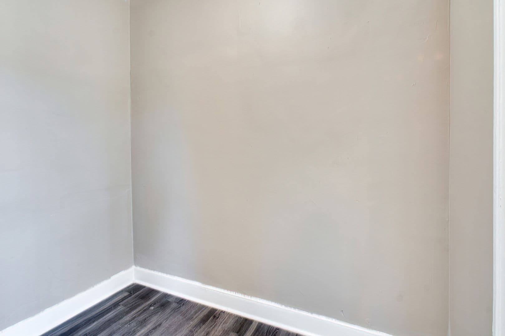 Pontiac Apartment: 574 W Huron Street