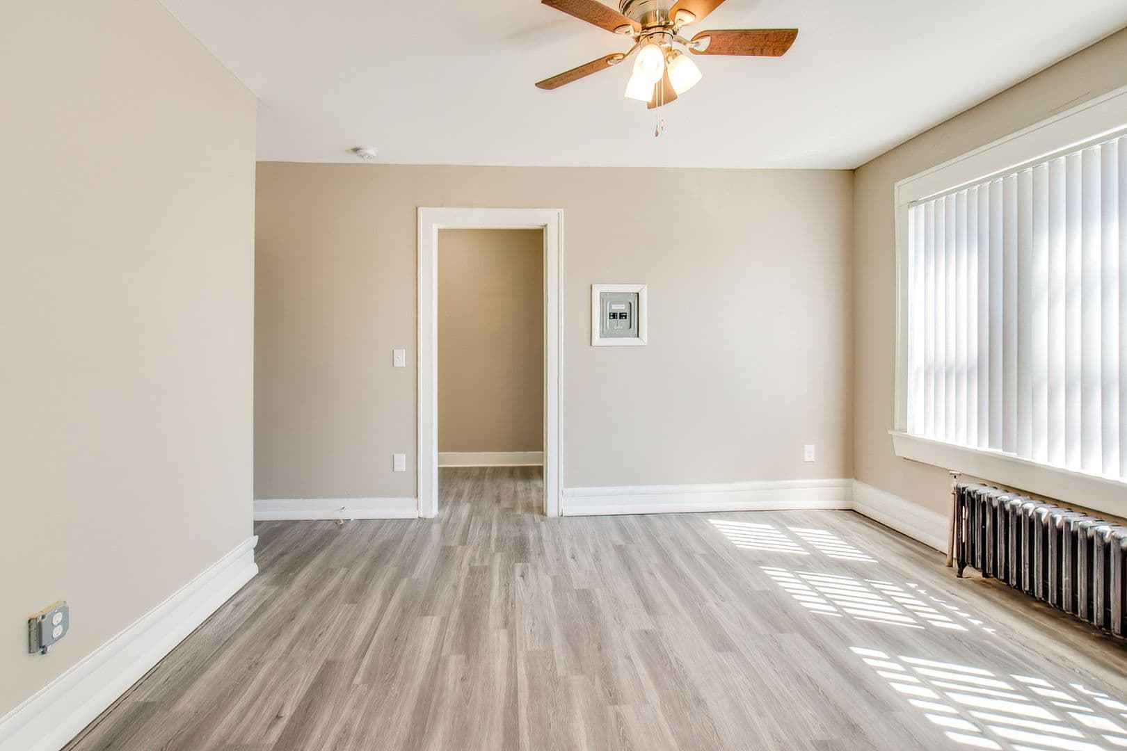 Pontiac Apartment: 574 W Huron Street