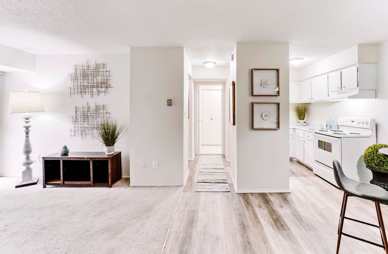 Pontiac Apartment: 505 Old Oak Court