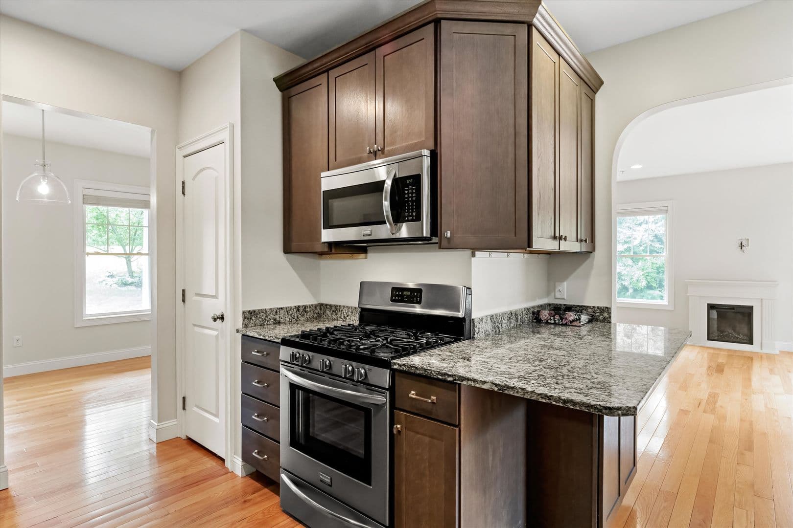 New Boston House: 30 Daylily Lane