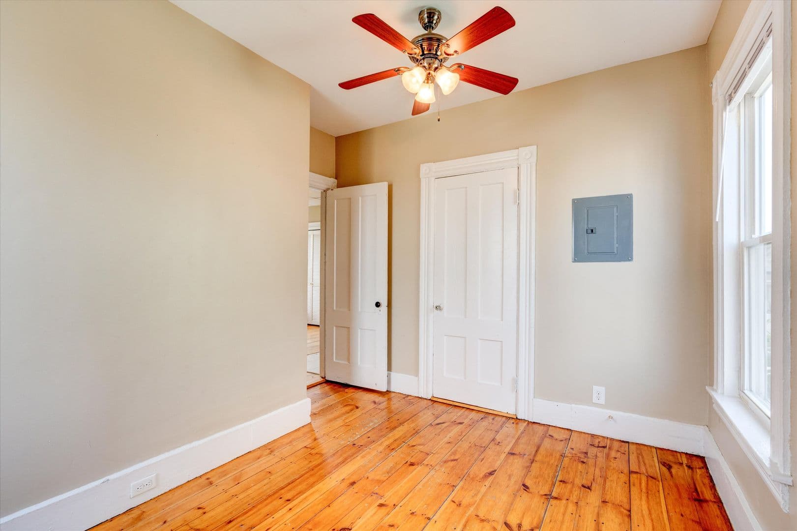 Manchester Apartment: 475 Rimmon Street - Unit #2