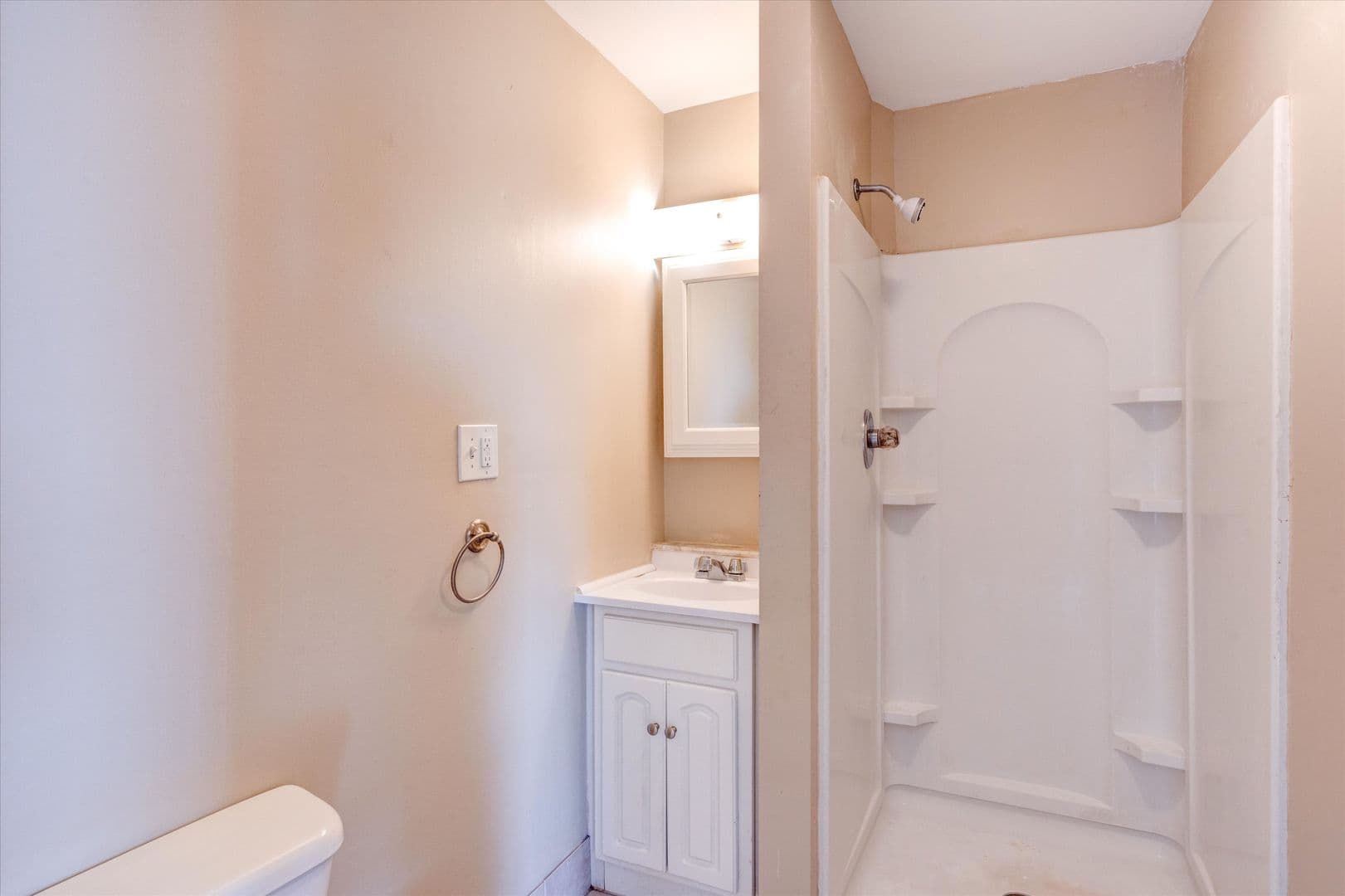 Manchester Apartment: 475 Rimmon Street - Unit #2