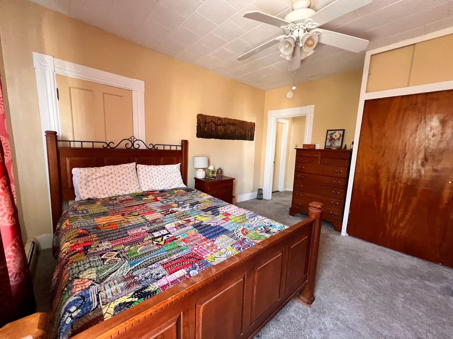 Manchester Apartment: 135 Sagamore St