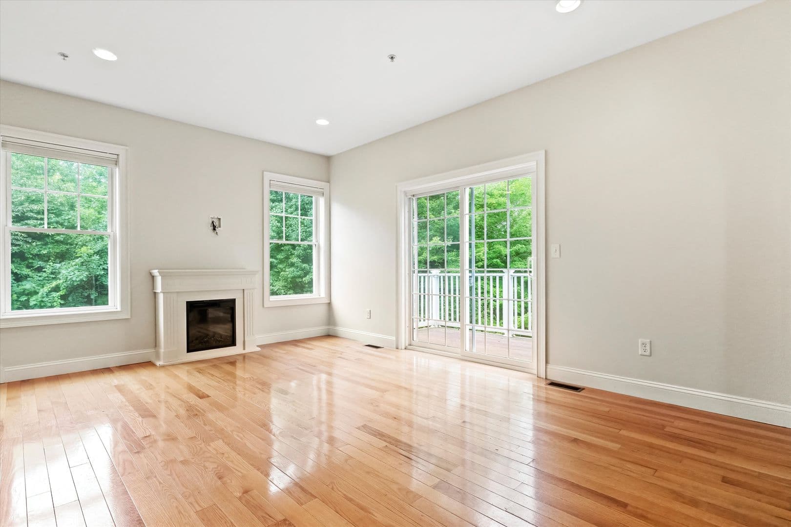 New Boston House: 30 Daylily Lane