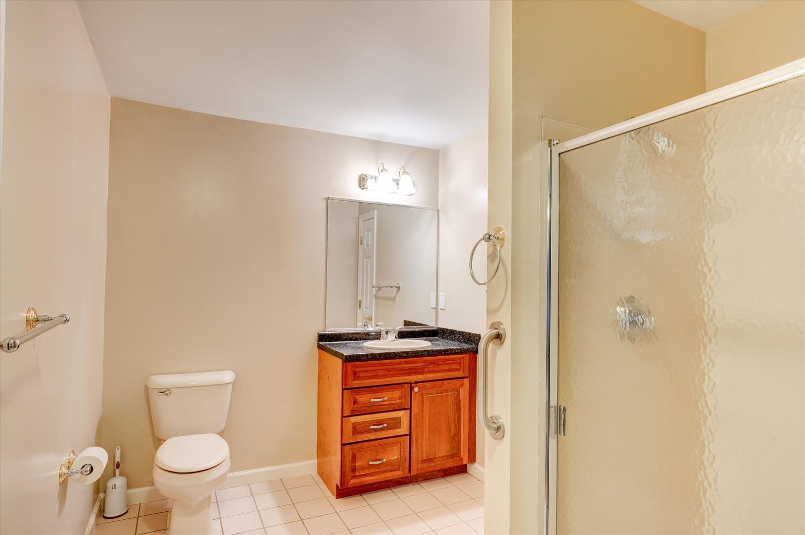 Manchester Apartment: 3 Country Club Drive Unit 103