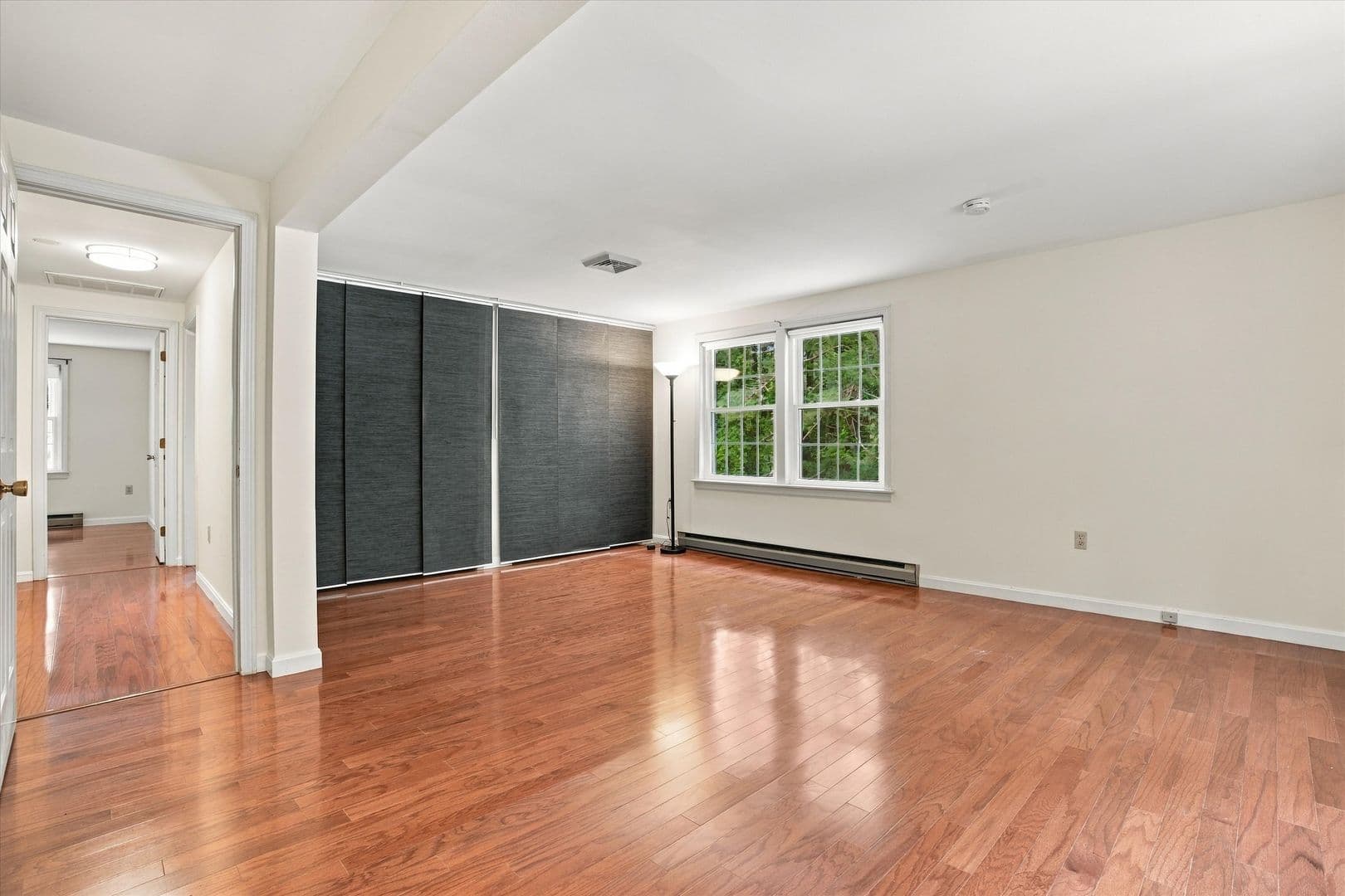 Hollis House: 26 Louise Drive