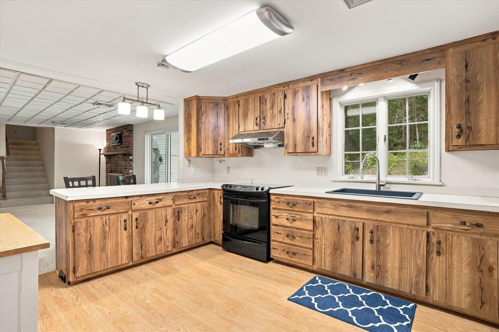 Hollis House: 26 Louise Drive