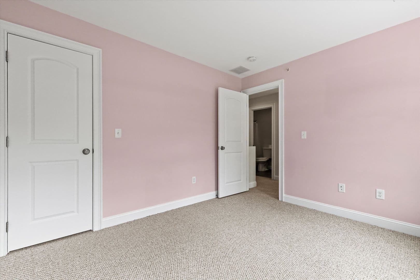 New Boston House: 30 Daylily Lane