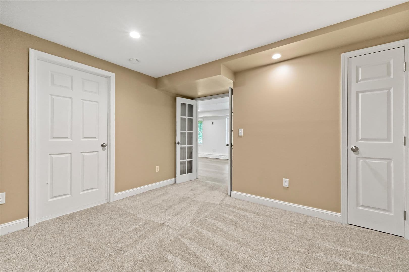 New Boston House: 30 Daylily Lane
