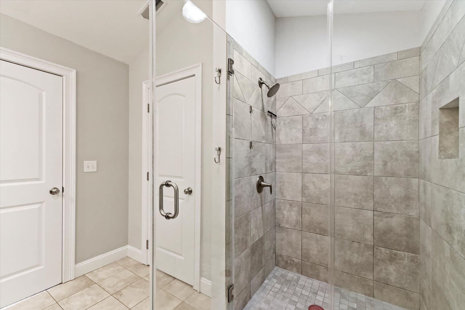 New Boston House: 30 Daylily Lane