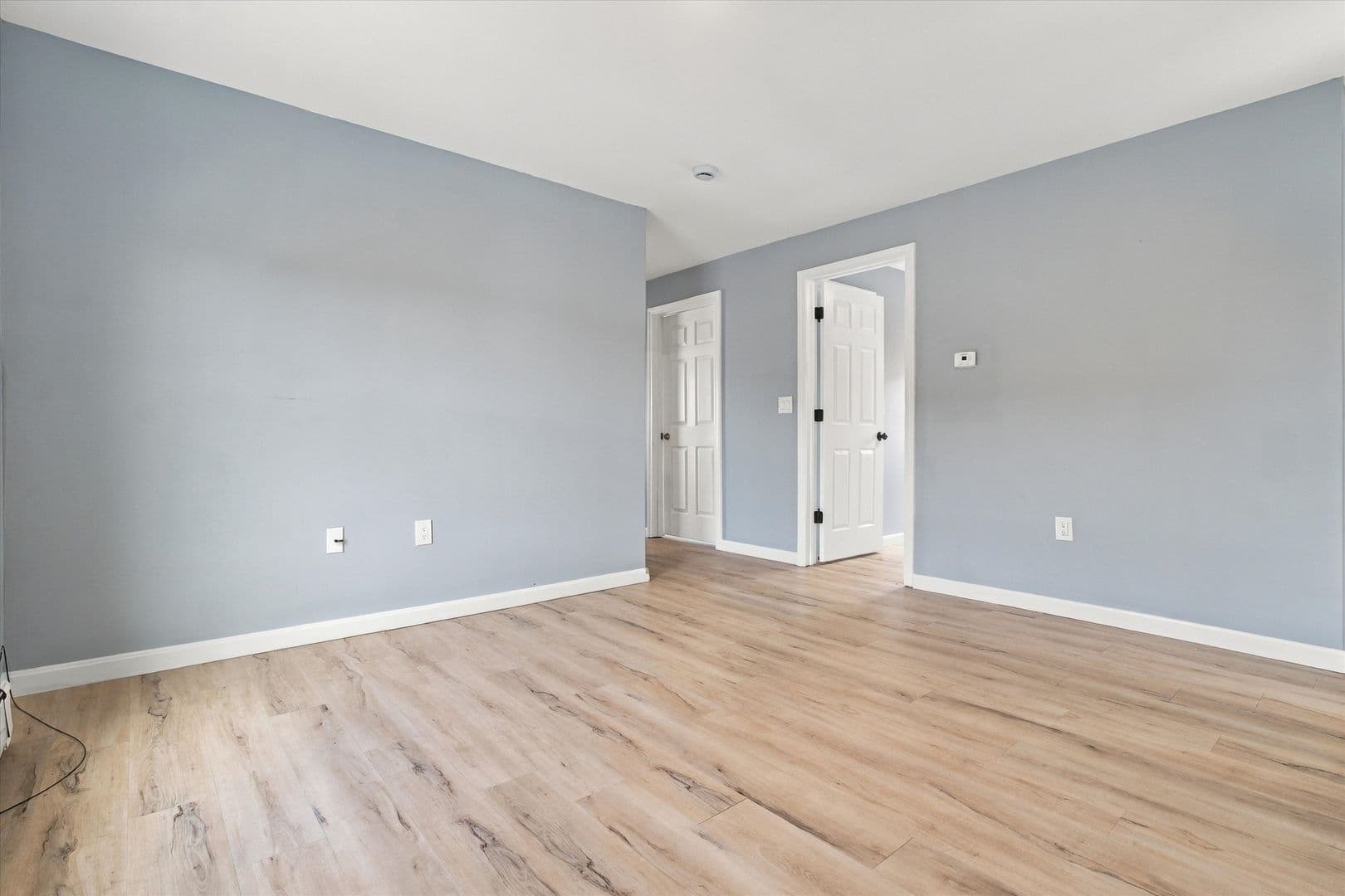 Manchester Apartment: 238 Auburn Street