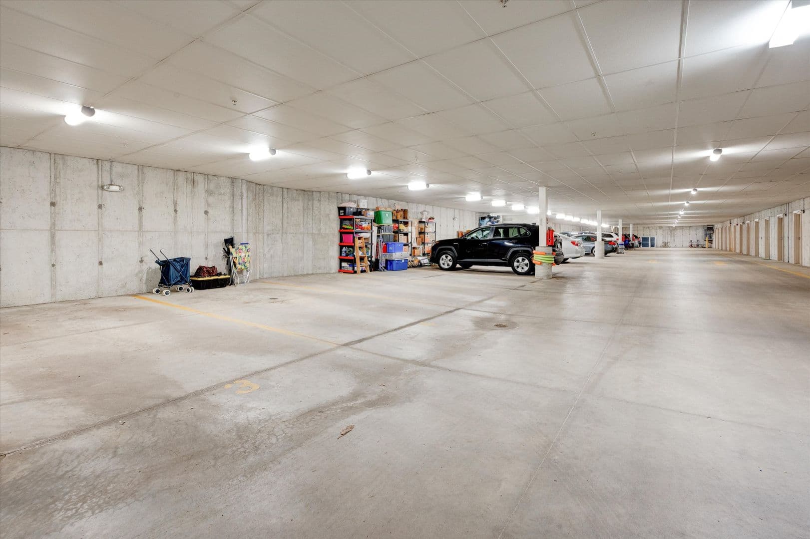Manchester Apartment: 3 Country Club Drive Unit 103