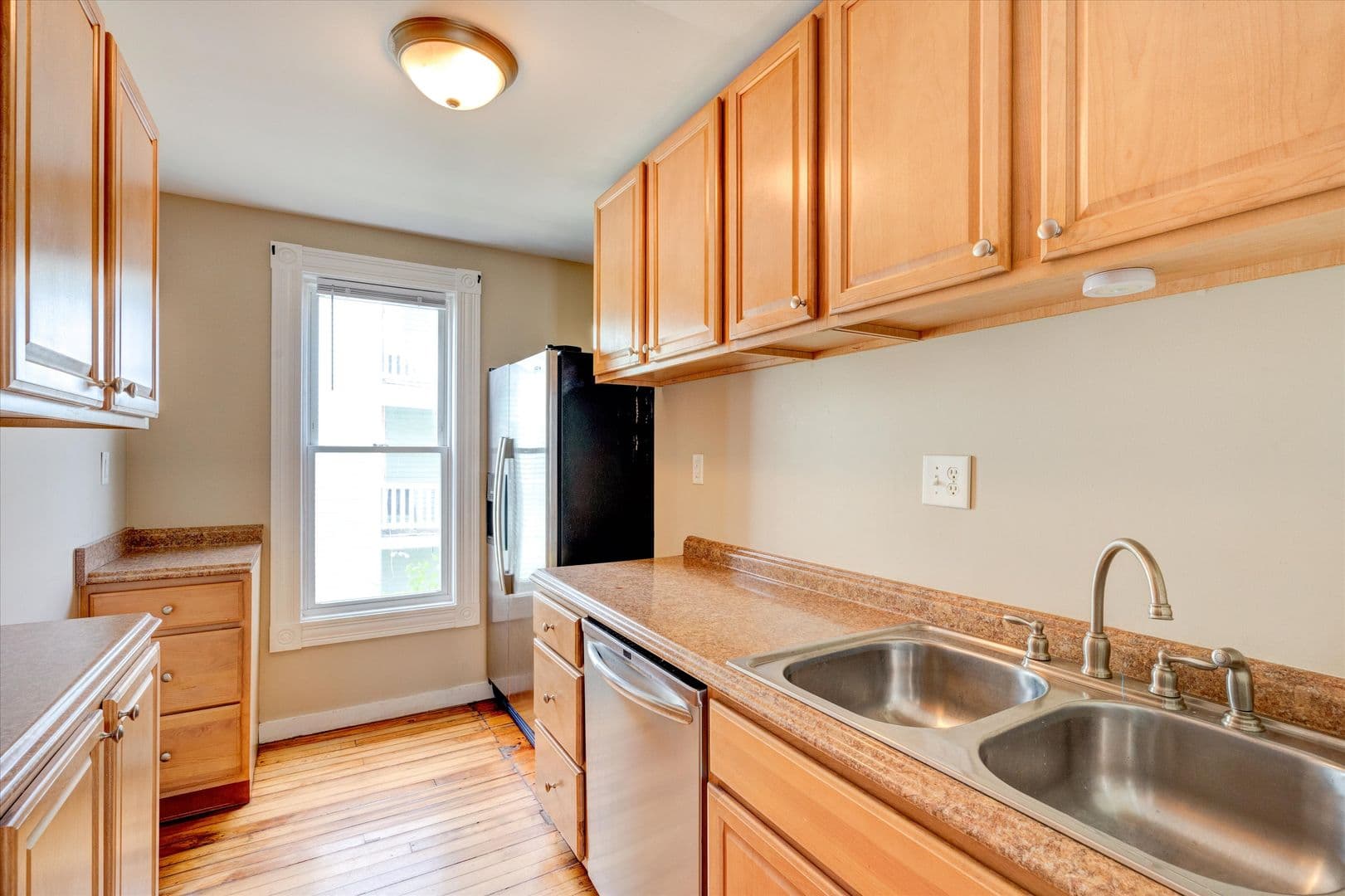 Manchester Apartment: 475 Rimmon Street - Unit #2