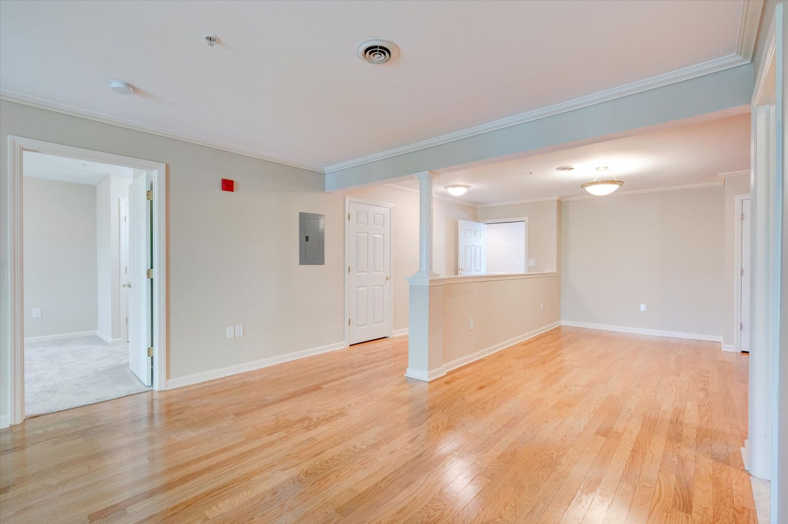 Manchester Apartment: 3 Country Club Drive Unit 103