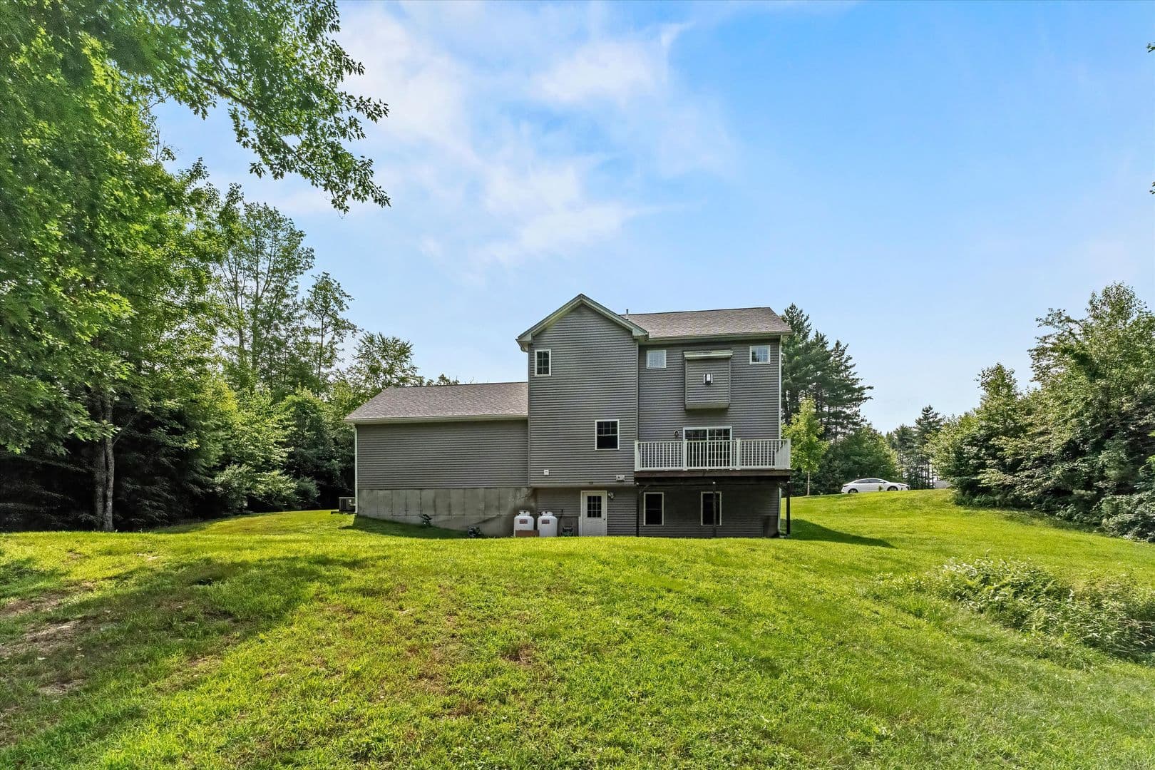 New Boston House: 30 Daylily Lane