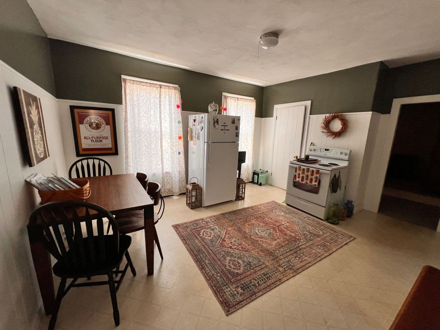 Manchester Apartment: 135 Sagamore St