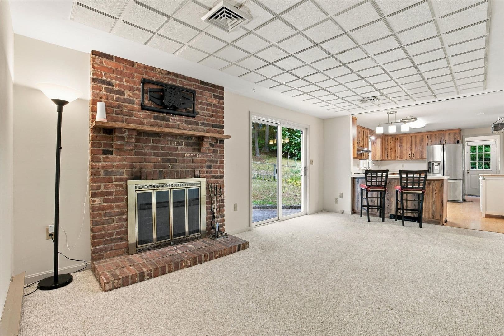 Hollis House: 26 Louise Drive