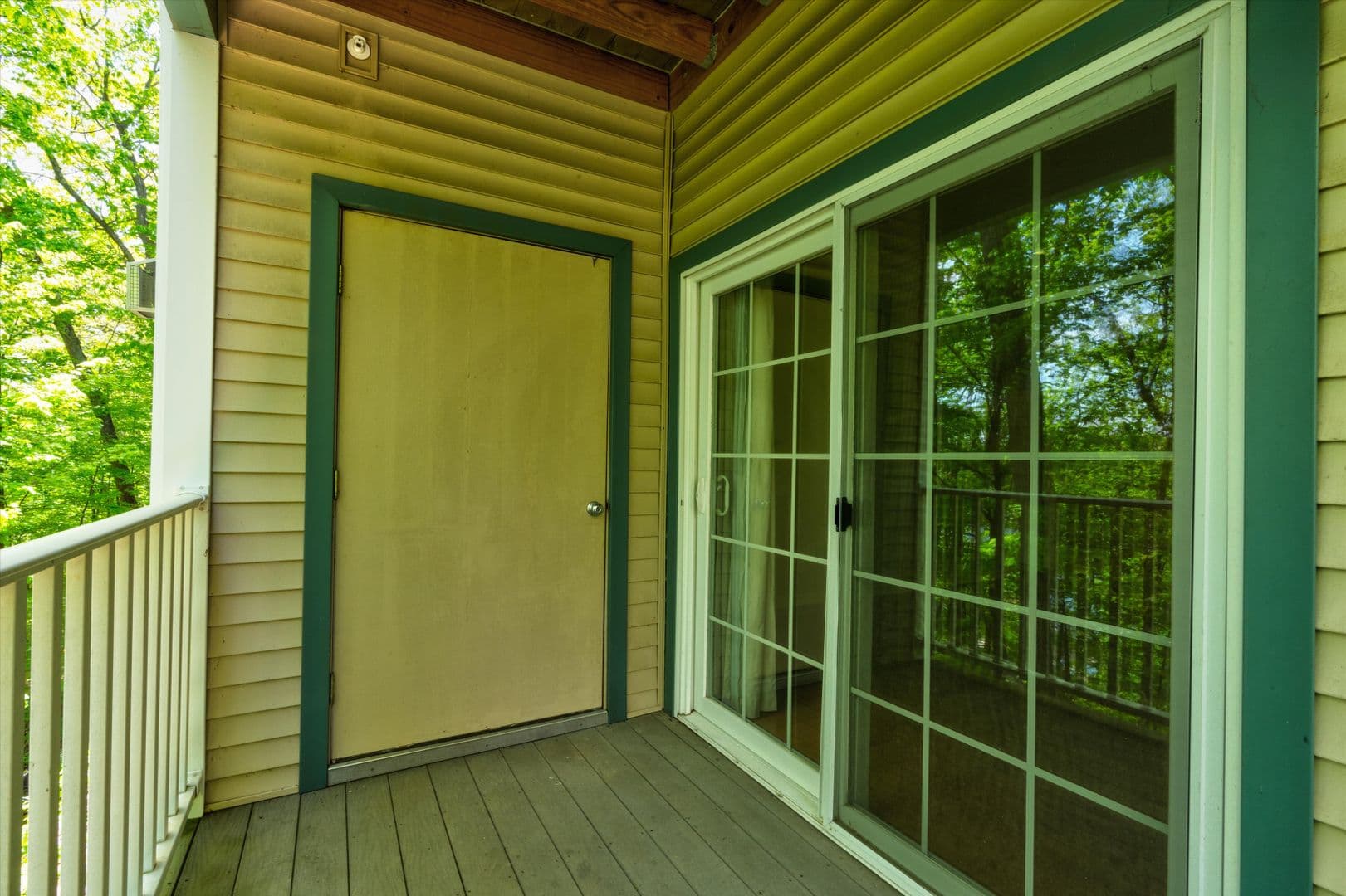 Manchester Apartment: 3 Country Club Drive Unit 103