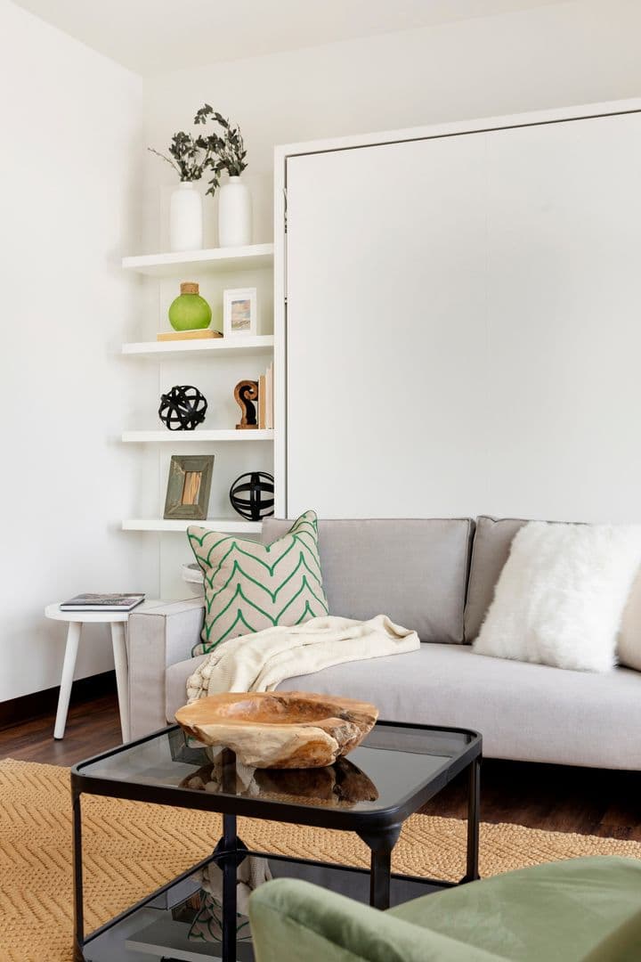 Minneapolis Apartment: 309 Ulysses St. NE