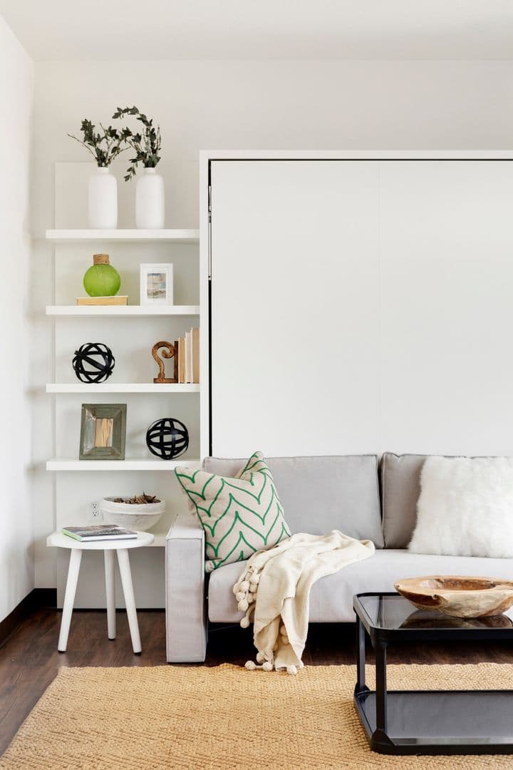 Minneapolis Apartment: 309 Ulysses St. NE