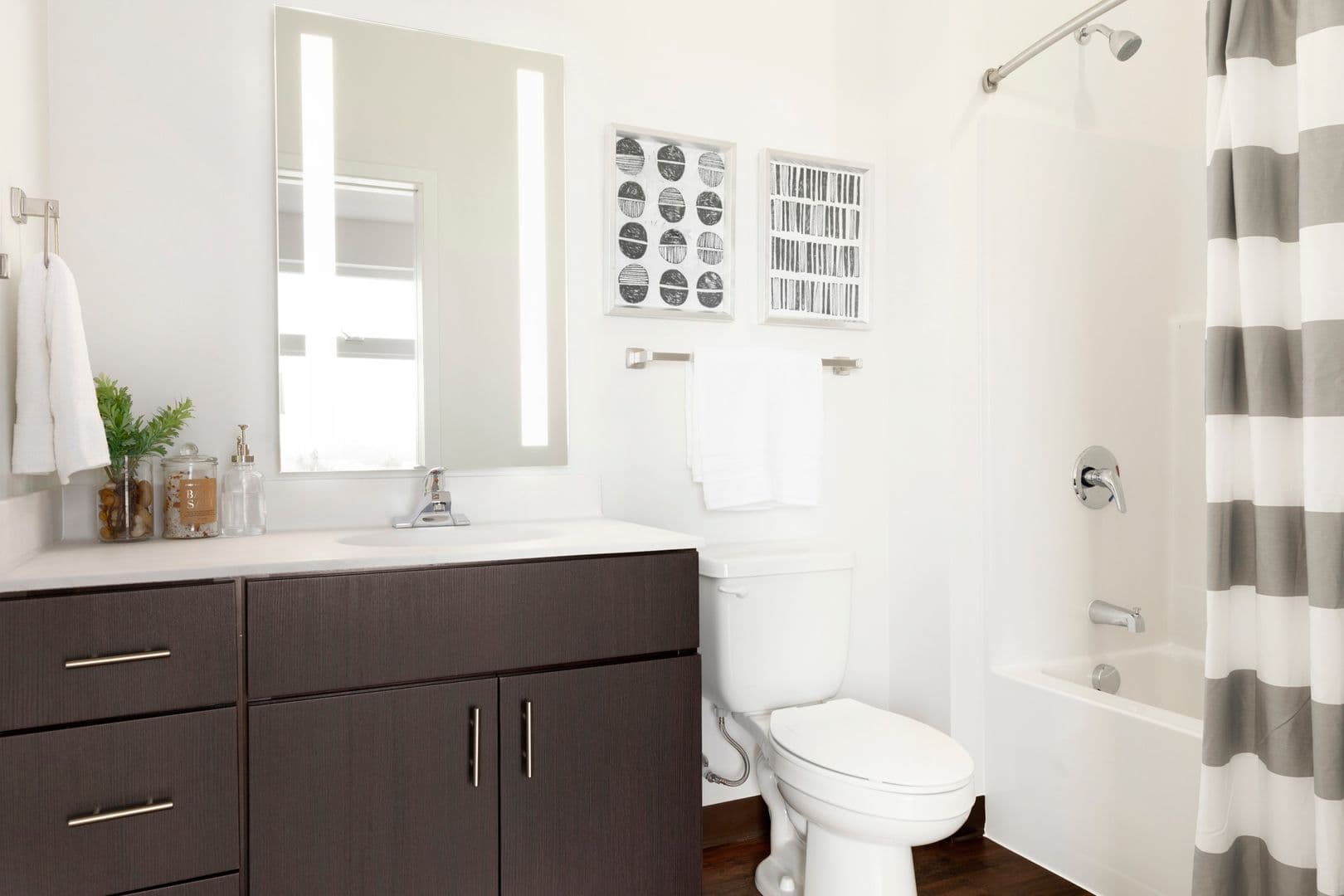 Minneapolis Apartment: 309 Ulysses St. NE