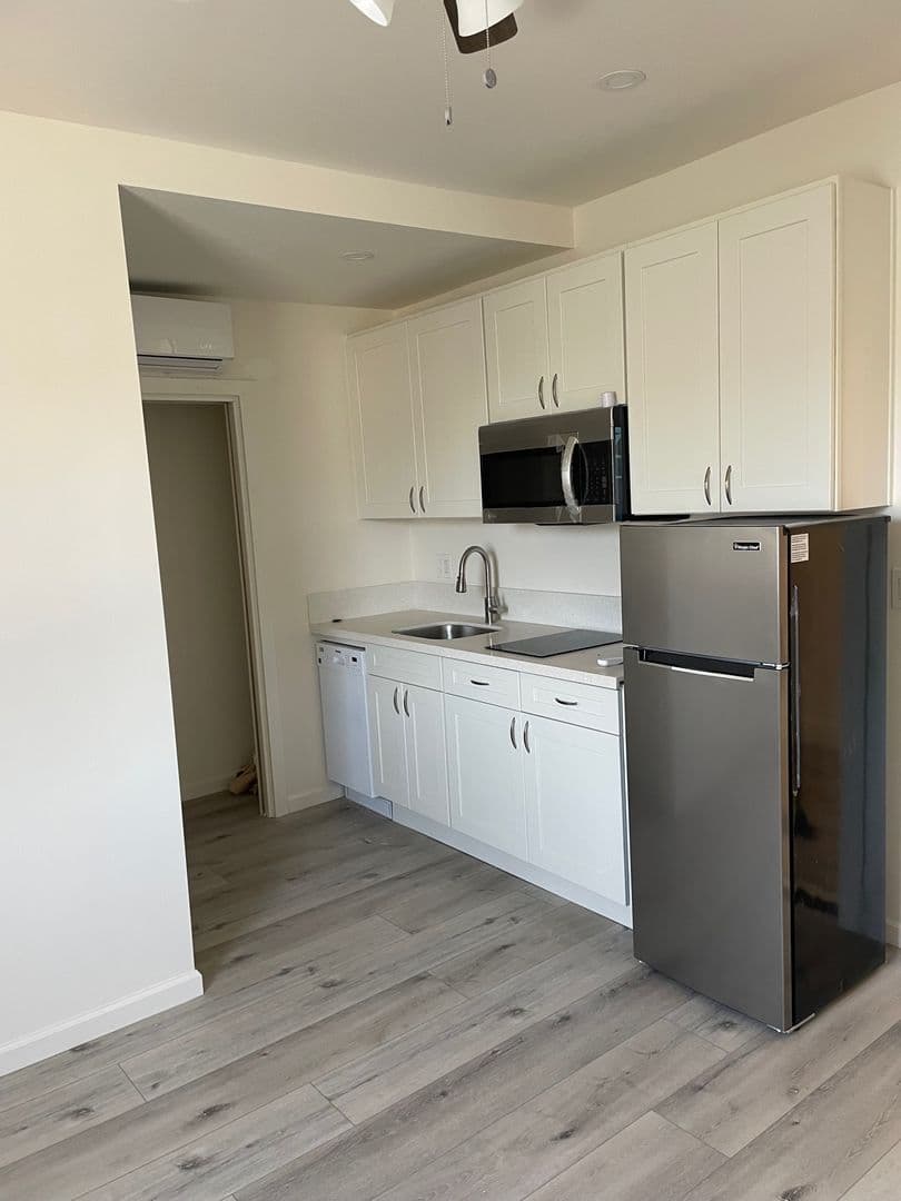 Ramona Apartment: 835-845 Main Street
