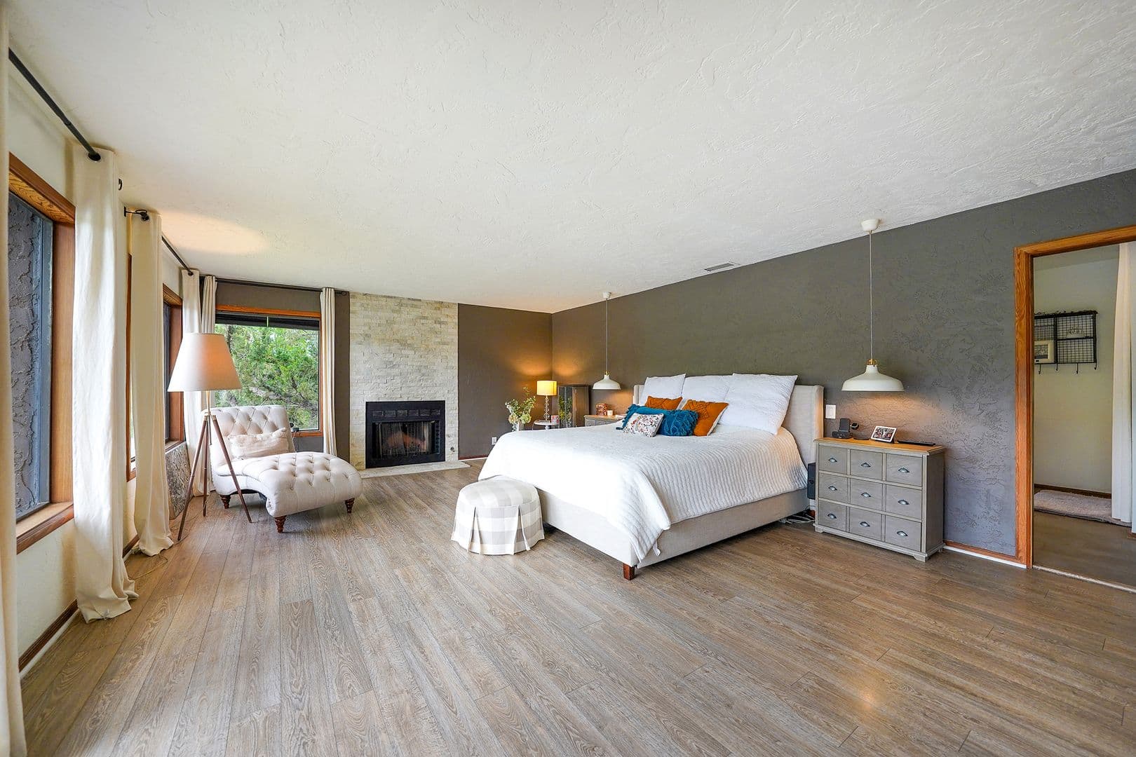 Ramona House: 24020 Vista Vicente Court