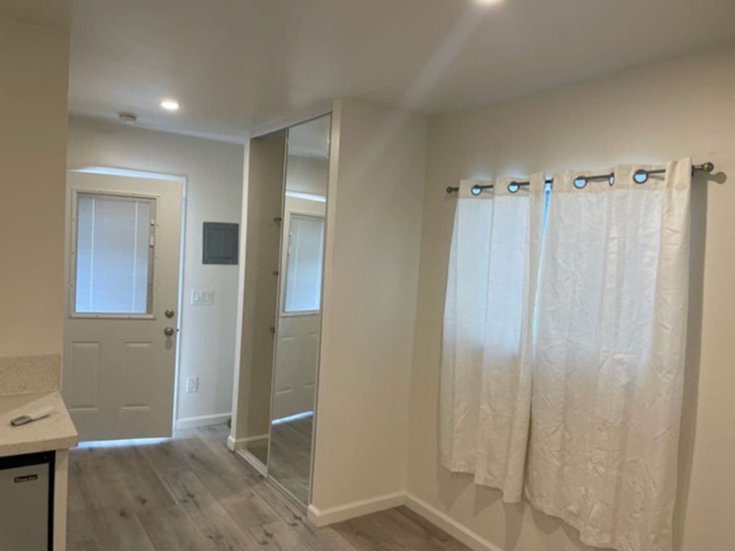 Ramona Apartment: 835-845 Main Street