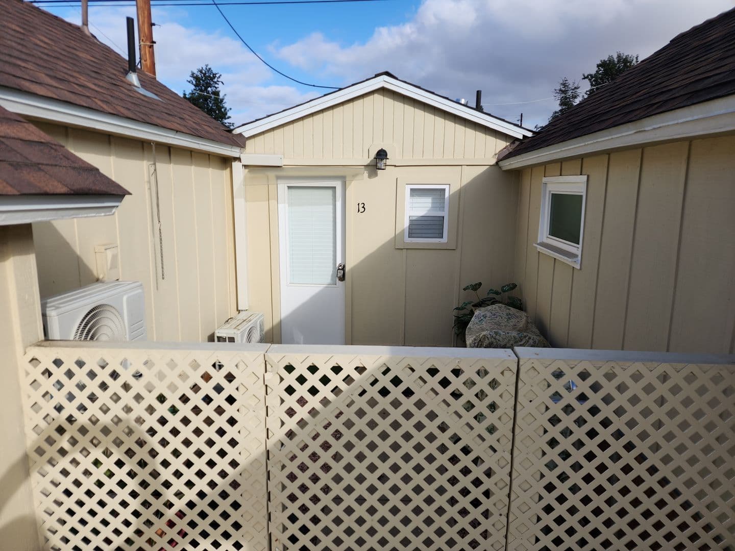 Ramona Apartment: 835-845 Main Street