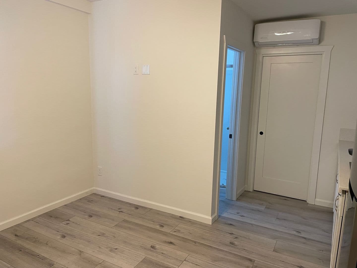 Ramona Apartment: 835-845 Main Street