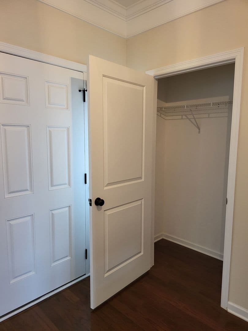 Madison House: 284 Big Oak Ln