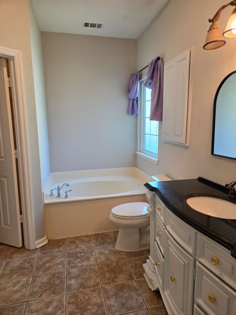Huntsville House: 2607 Quail Ridge Ln SW