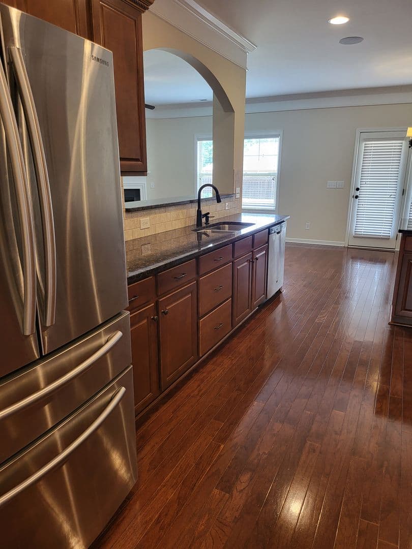 Madison House: 284 Big Oak Ln