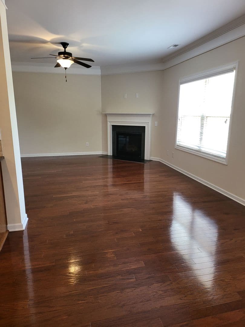 Madison House: 284 Big Oak Ln