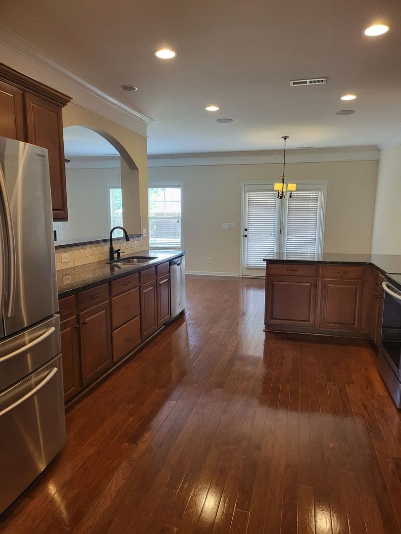Madison House: 284 Big Oak Ln