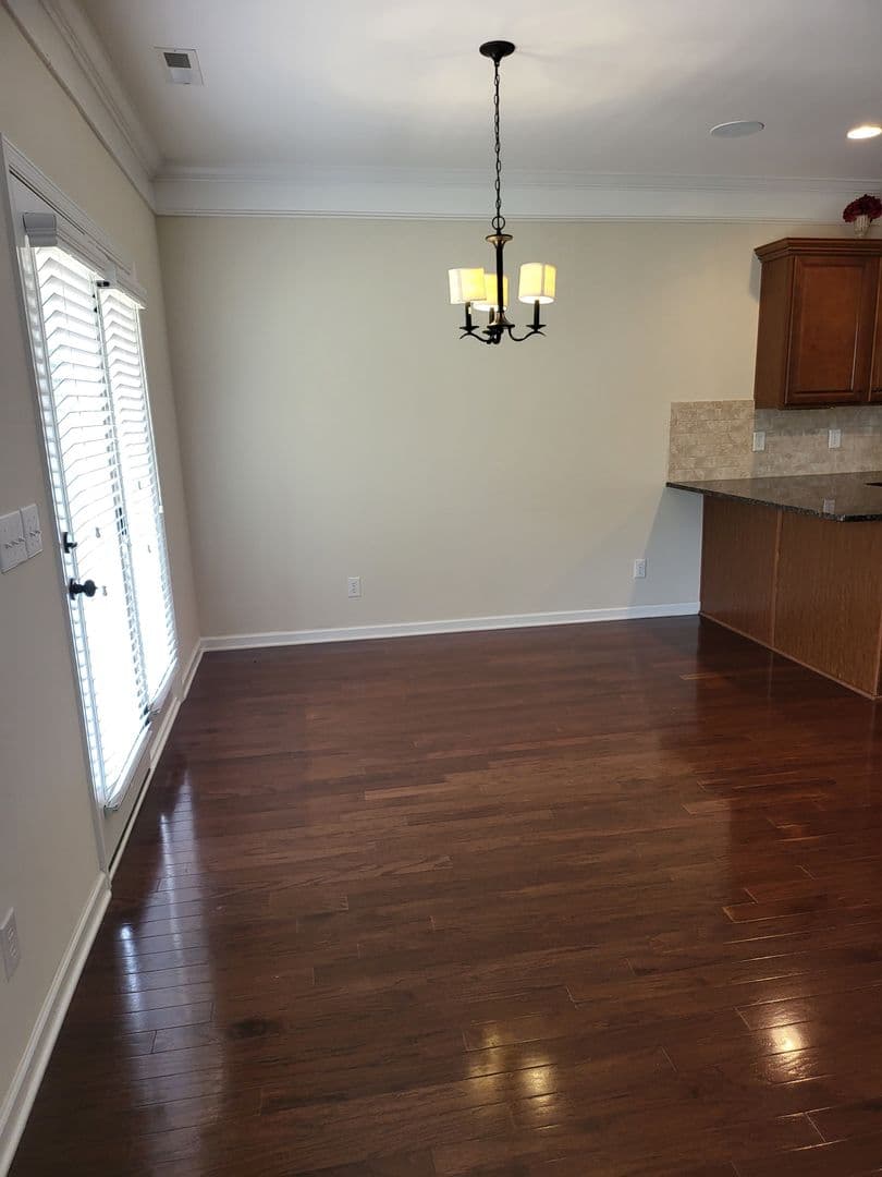 Madison House: 284 Big Oak Ln