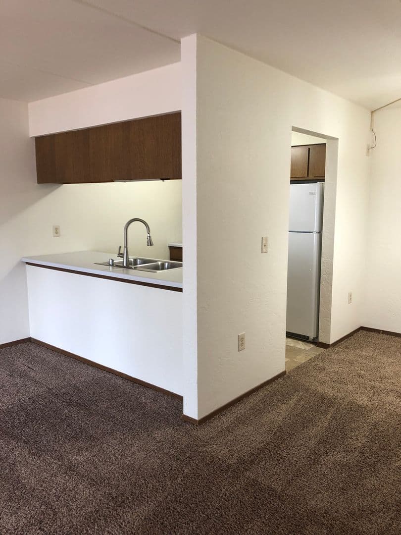 APPLETON Apartment: 3038 N. BALLARD RD