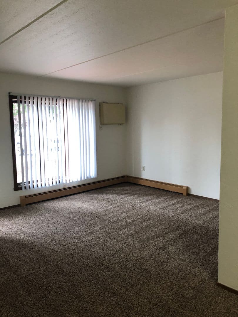 APPLETON Apartment: 3038 N. BALLARD RD