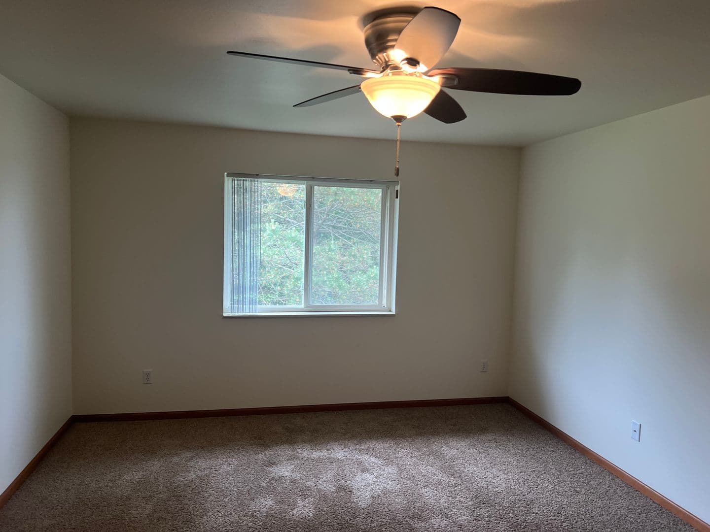 WAUPACA Apartment: 1025-1045 COVERED BRIDGE ROAD