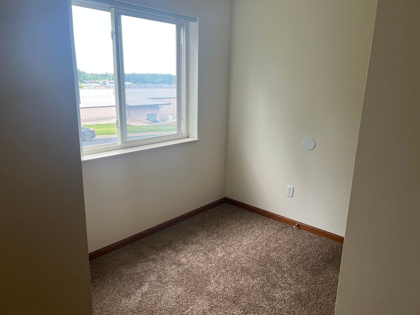 WAUPACA Apartment: 1025-1045 COVERED BRIDGE ROAD