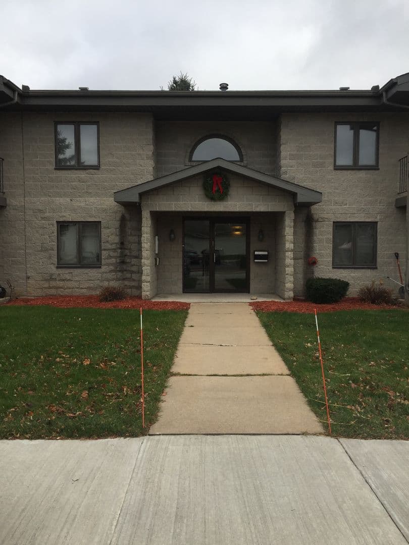 APPLETON Apartment: 3038 N. BALLARD RD