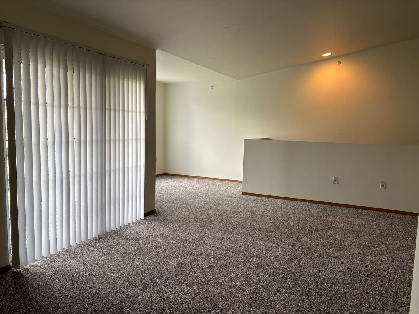 APPLETON Apartment: 2301-2409 ASHBURY DRIVE