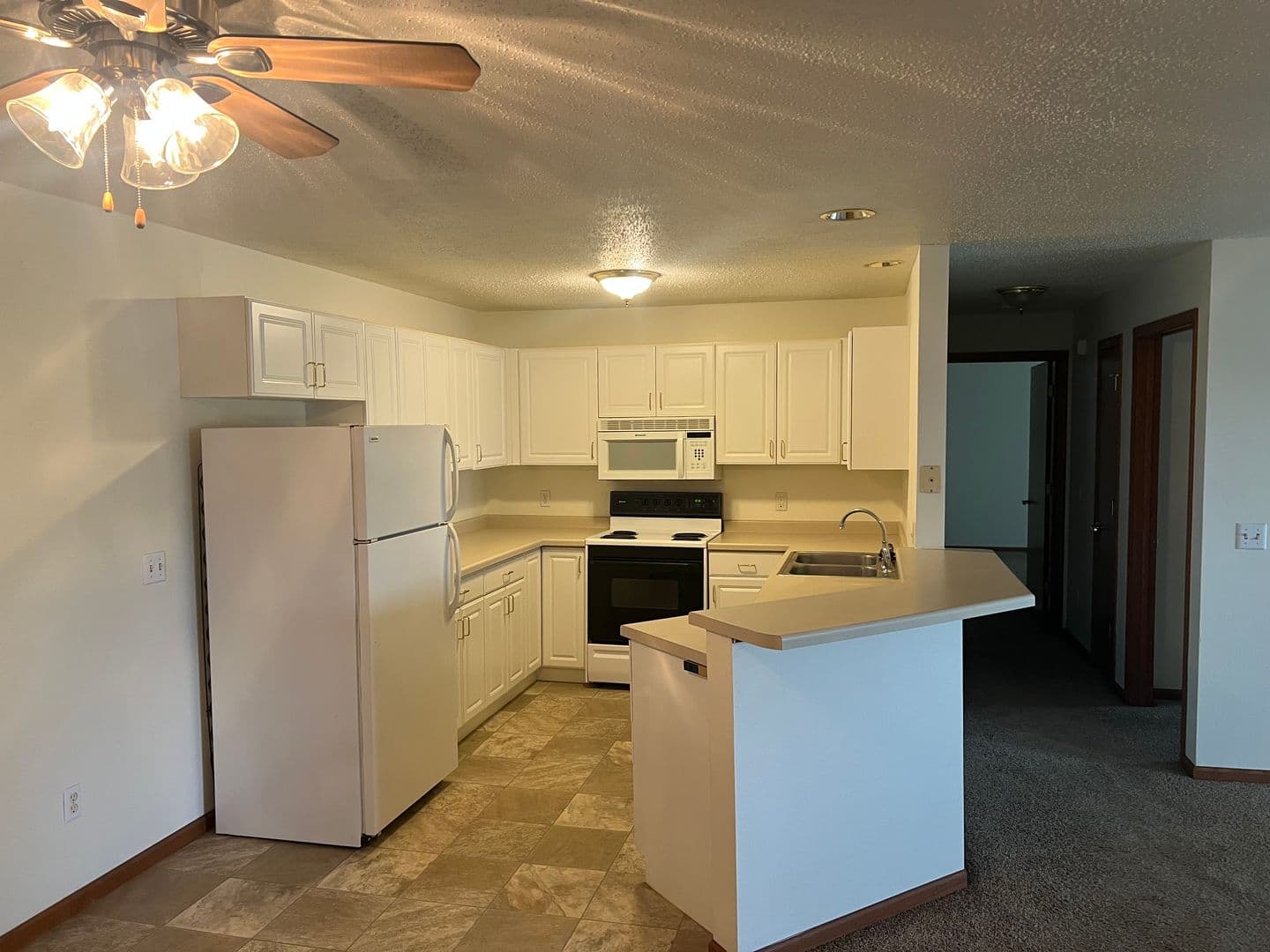 WAUPACA Apartment: 1025-1045 COVERED BRIDGE ROAD