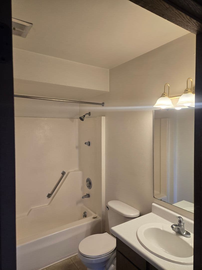 FOND DU LAC Apartment: 573 E SCOTT STREET