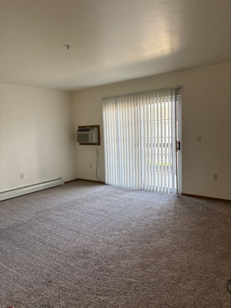 APPLETON Apartment: 2301-2409 ASHBURY DRIVE