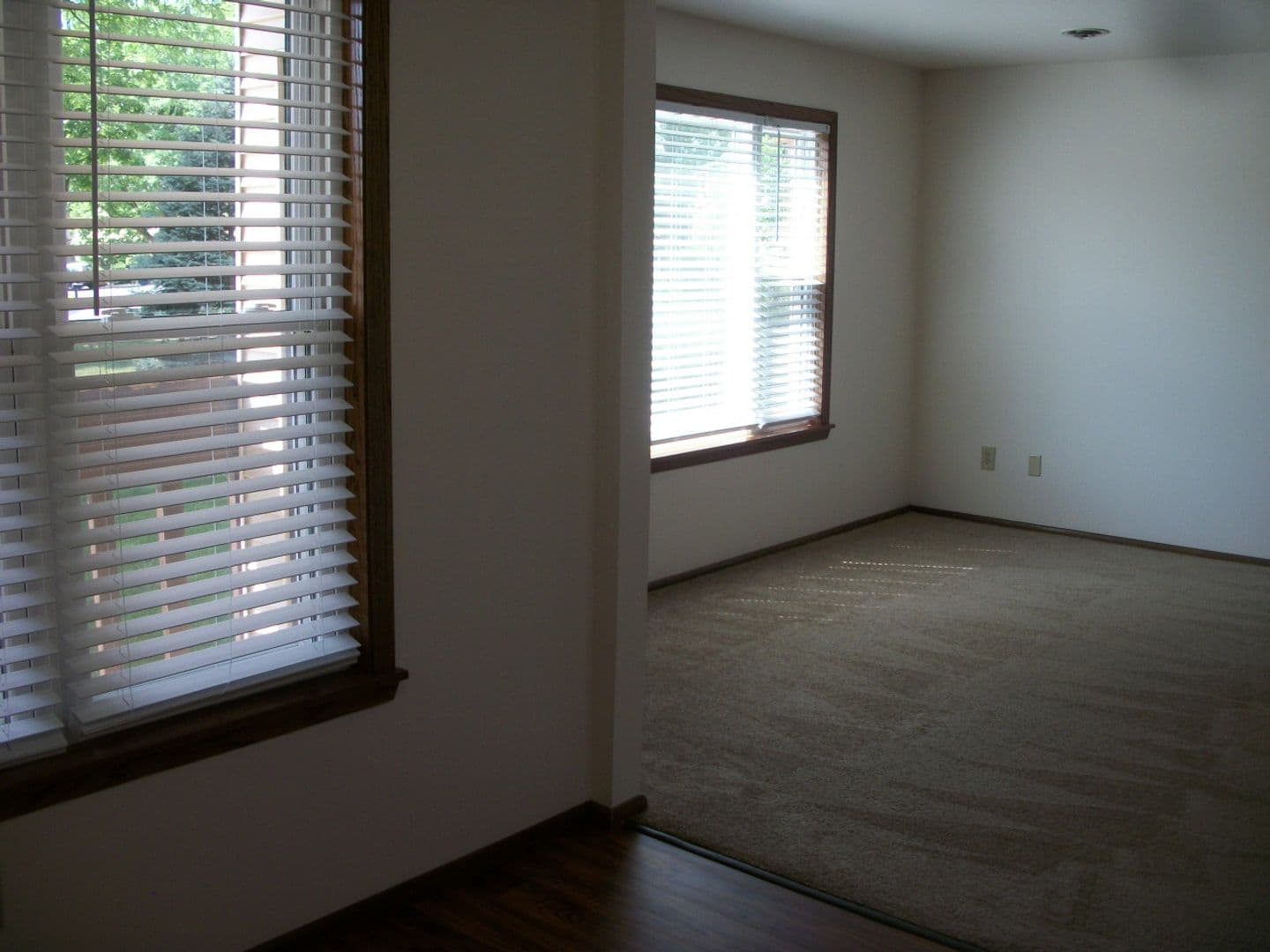WAUKESHA Apartment: 305-409 SHEFFIELD ROAD